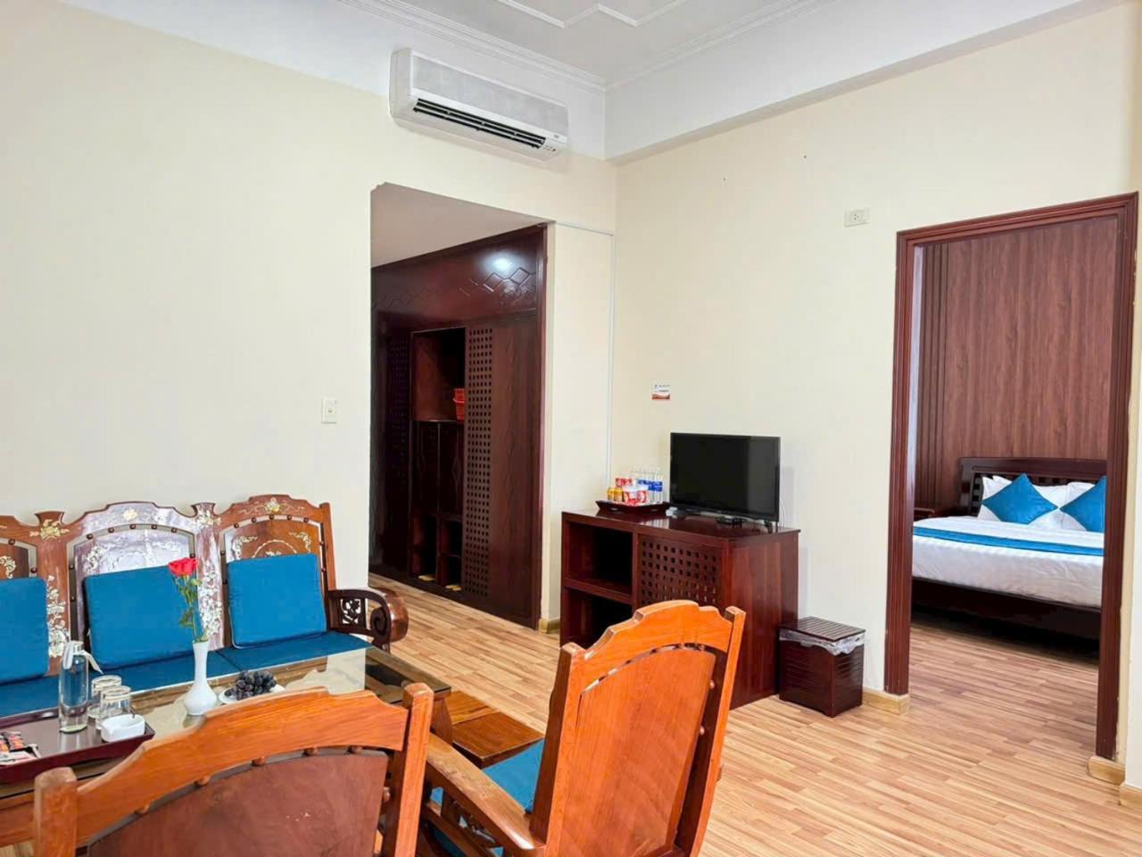 Khach San Hung Vuong Quang Ngai Hotel Exterior photo